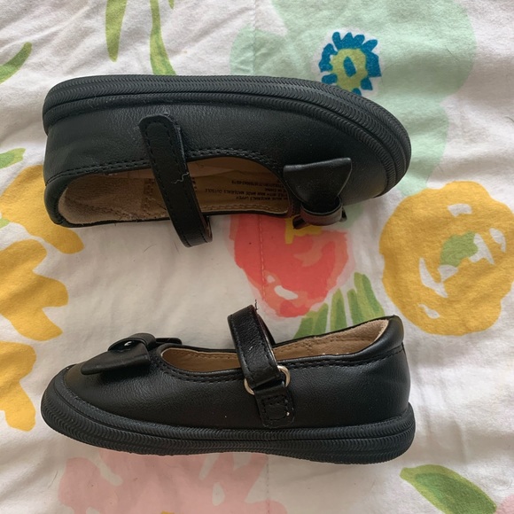 3 items for $15! Cat & Jack Shoes 😍 - Picture 2 of 5